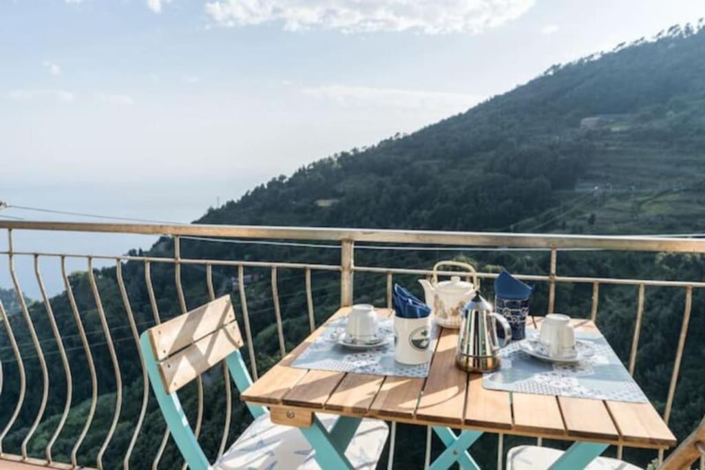 La Finestra Sul Mare A Drignana Villa Vernazza Dış mekan fotoğraf